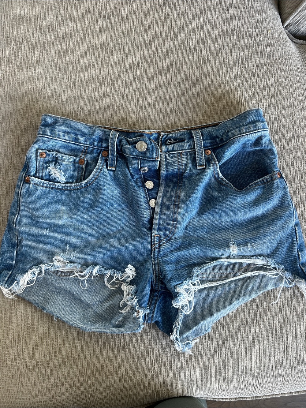 LEVIS 501 Women’s Distressed Medium Blue Denim Shorts